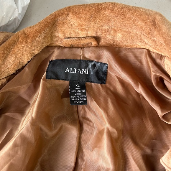 Beautiful suede blazer - Picture 1 of 2